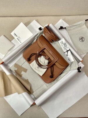 Hermès Halzan 25 Taurillon Clemence & Swift Gold Gold Hardware