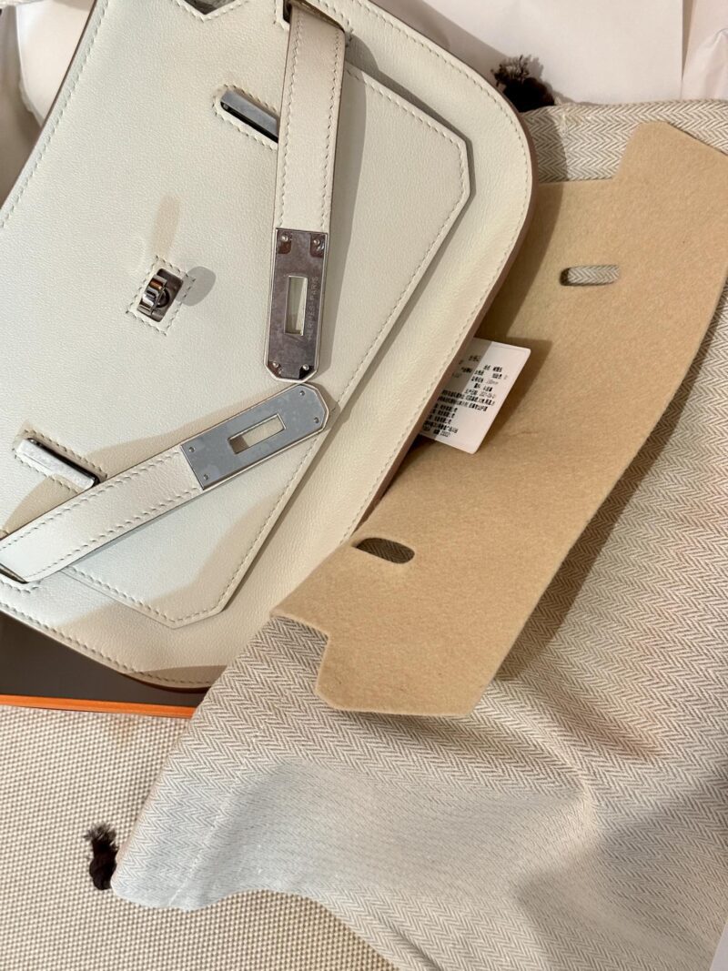 Hermès Jypsiere 23 Swift Mushroom Silver Hardware - Image 6