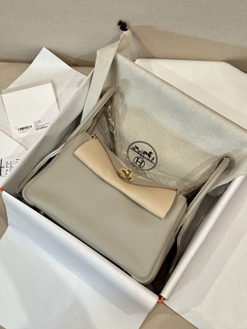Hermès Lindy 26 Clemence Beton Gold Hardware