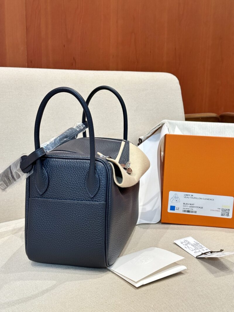 Hermès Lindy 26 Clemence Blue Nuit Silver Hardware - Image 4