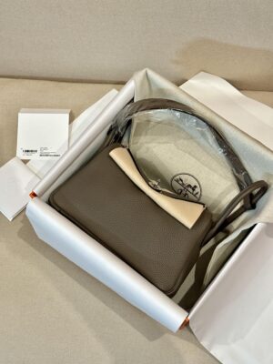 Hermès Lindy 26 Clemence Etain Silver Hardware