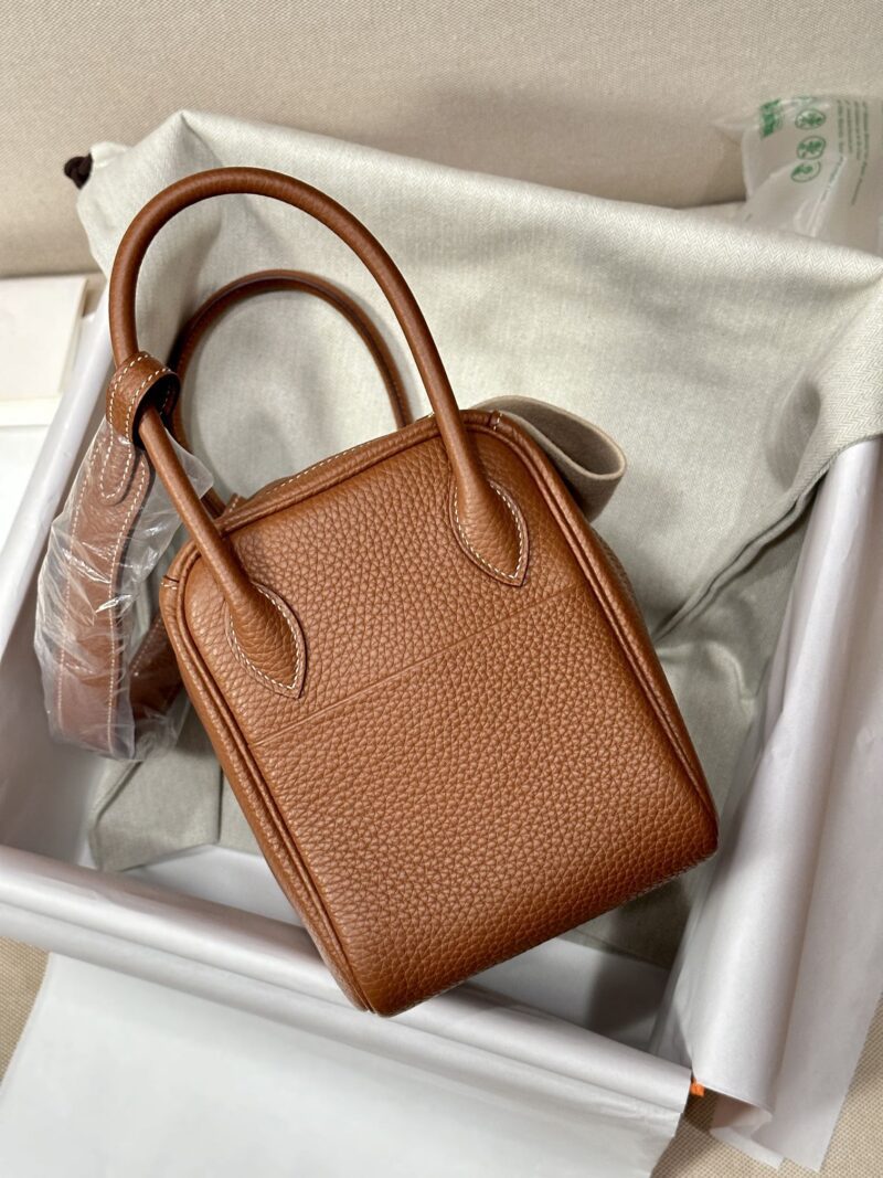 Hermès Lindy 26 Taurillon Clemence Gold Gold Hardware - Image 2