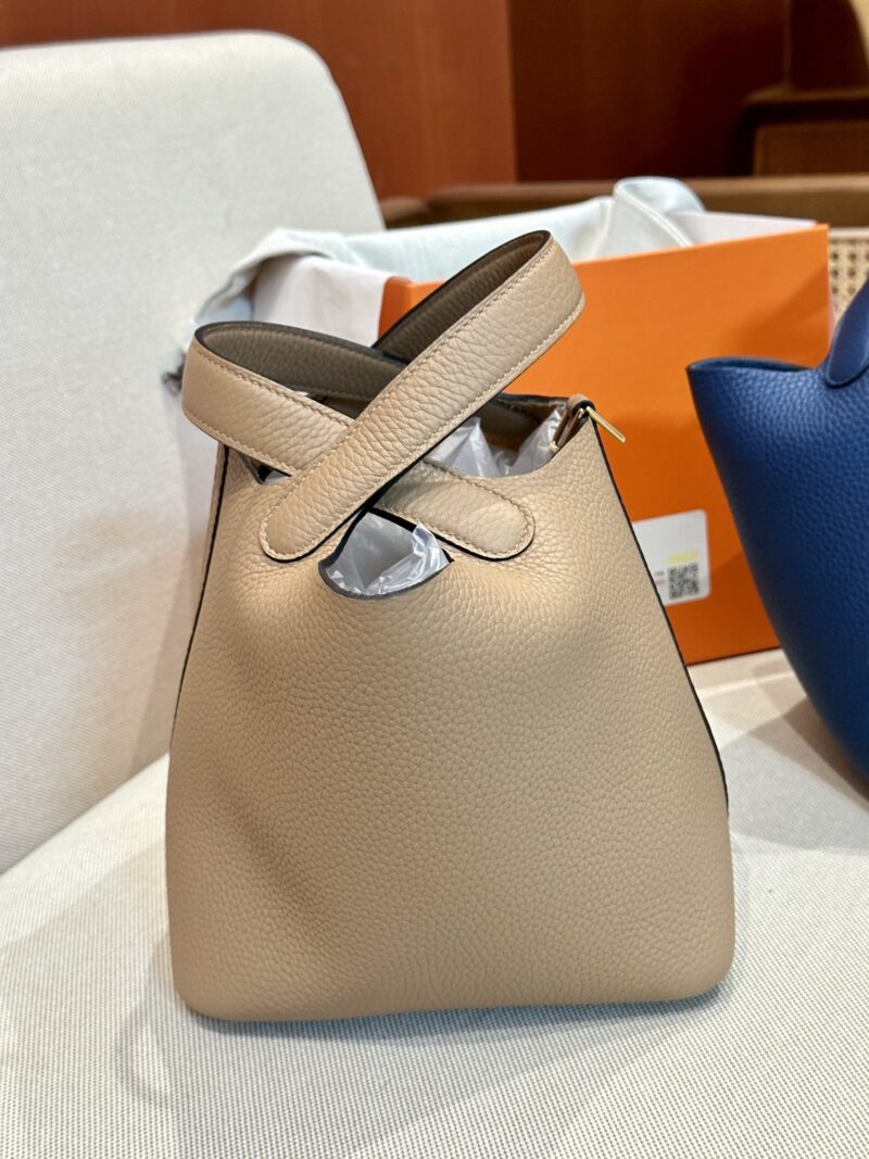 Hermès Picotin 18 Clemence Chai Gold Hardware - Image 3