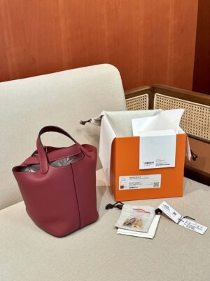Hermès Picotin 18 Clemence Rouge Grenate Gold Hardware