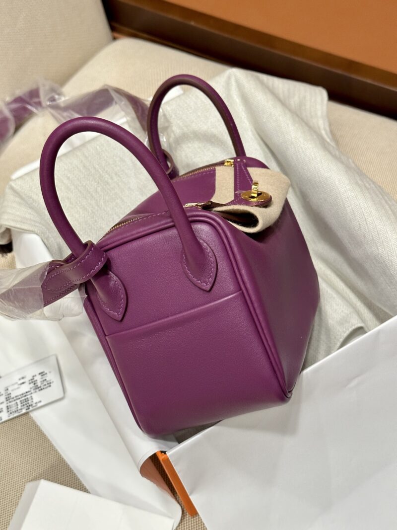 Hermès Mini Lindy 19 Swift Anemone Gold Hardware - Image 4