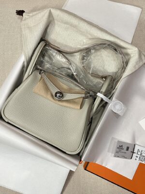 Hermès Mini Lindy 20 Taurillon Clemence Gris Pearl Silver Hardware