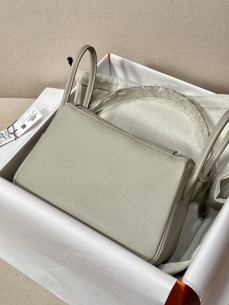 Hermès Lindy 26 Taurillon Clemence & Crocodile Beton Silver Hardware - Image 8