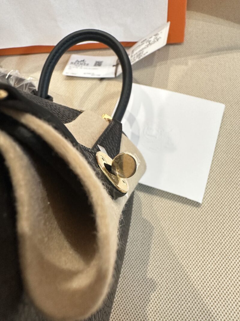 Hermès Mini Lindy 19 Taurillon Clemence Noir & Mauve Sylvestre Gold Hardware - Image 9