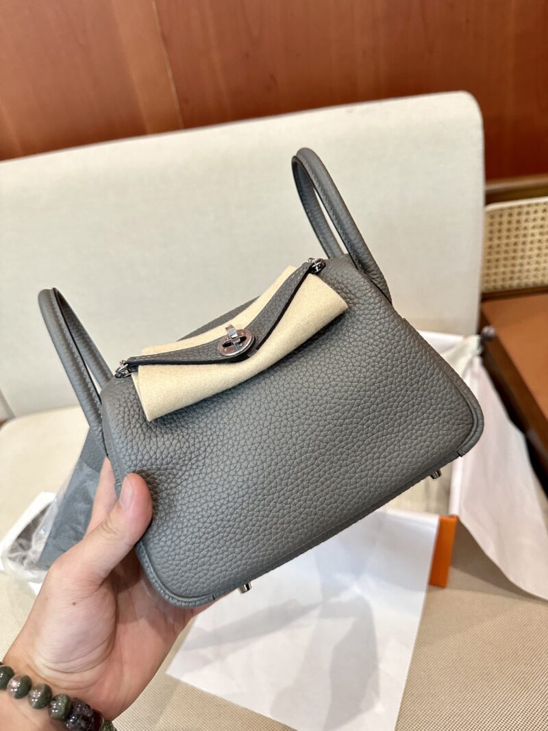 Hermès Mini Lindy 20 Taurillon Clemence Gris Meyer Silver Hardware - Image 4