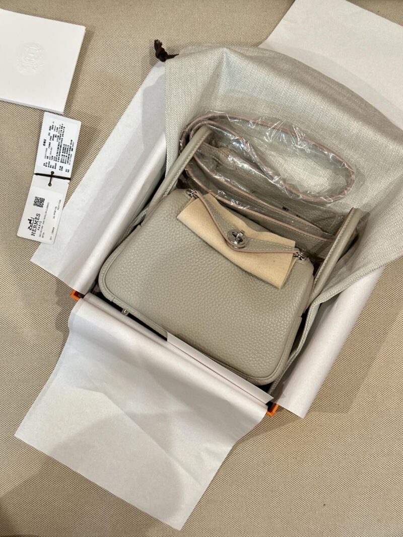 Hermès Mini Lindy 20 Taurillon Clemence Beton Silver Hardware