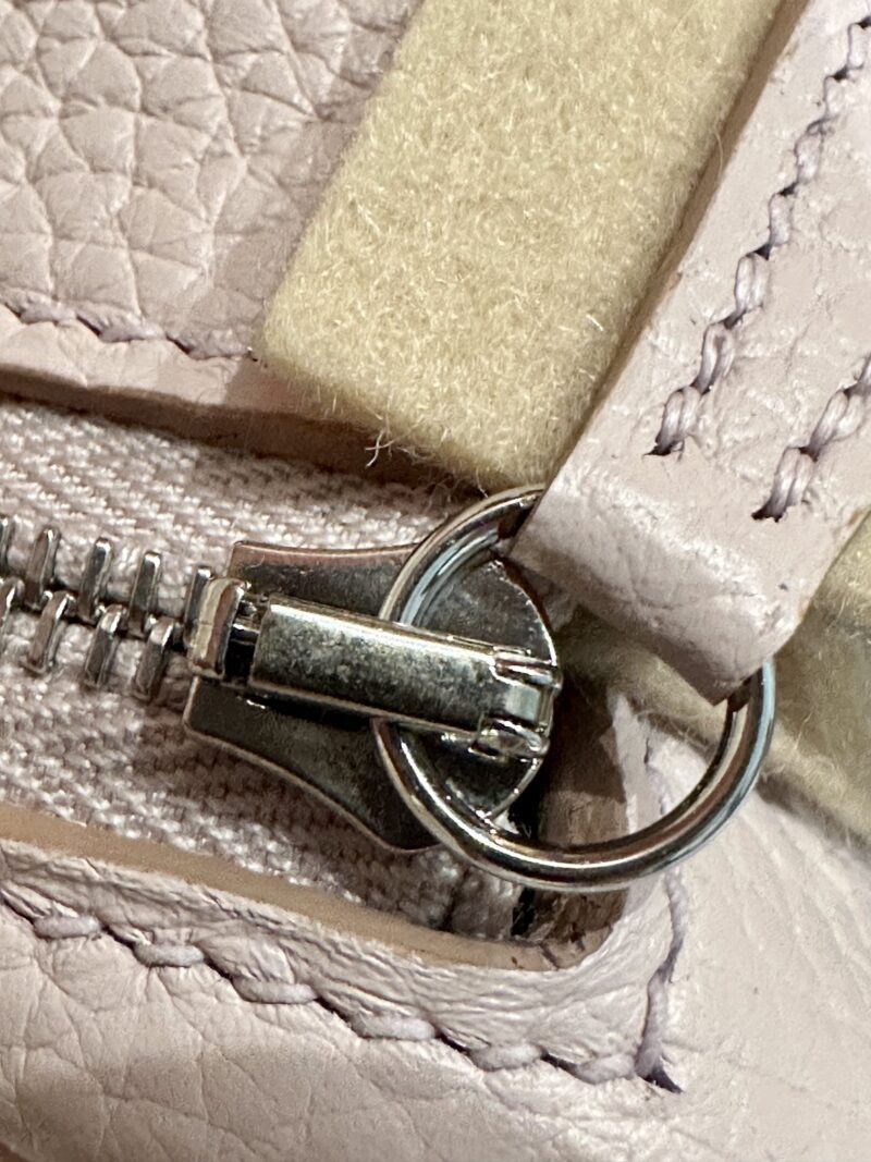 Hermès Mini Lindy 19 Taurillon Clemence Mauve Pale & Mushroom Silver Hardware - Image 7