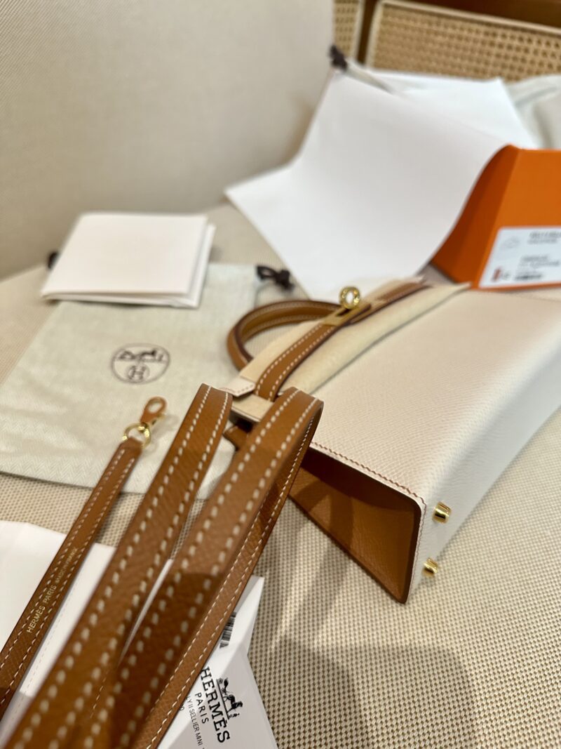 Hermès Mini Kelly 19 Epsom Craie & Gold Gold Hardware - Image 14