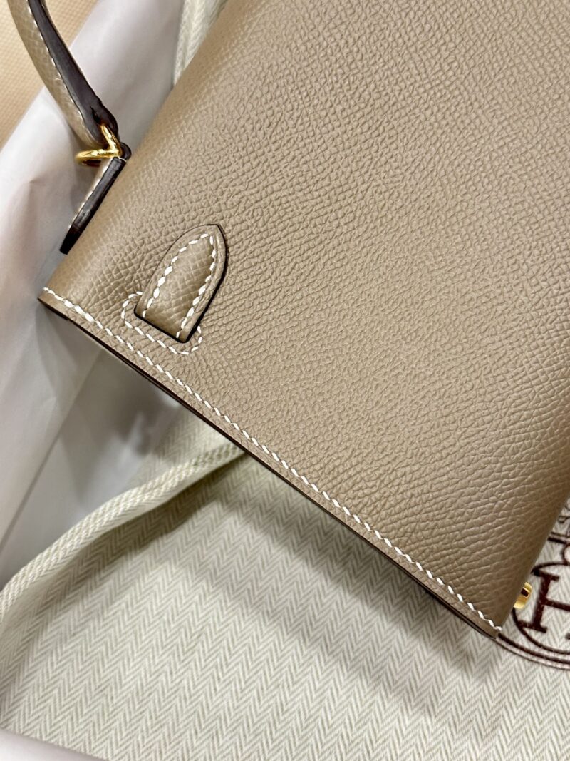 Hermès Mini Kelly Epsom Etoupe Gold Hardware - Image 8