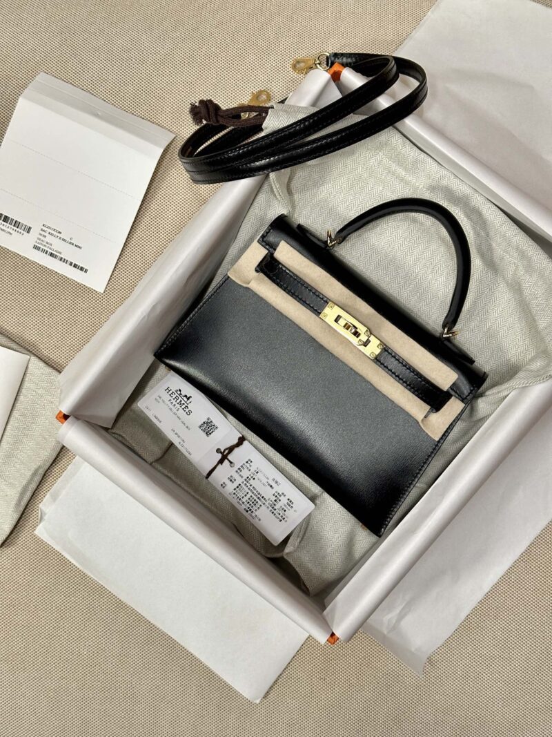 Hermès Mini Kelly 19 Box Calf Noir Gold Hardware