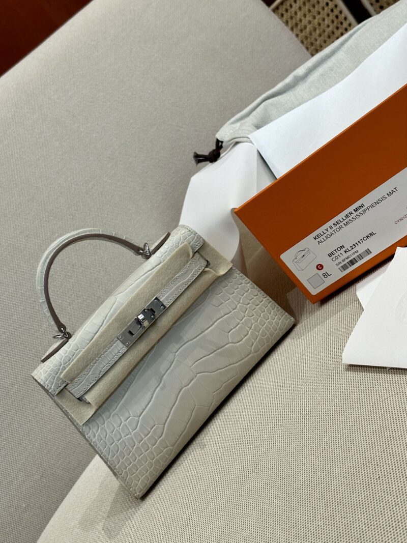 Hermès Mini Kelly 19 Matte Crocodile Beton Silver Hardware - Image 2