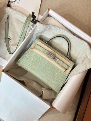 Hermès Mini Kelly 19 Matte Crocodile Vert D'eau Silver Hardware