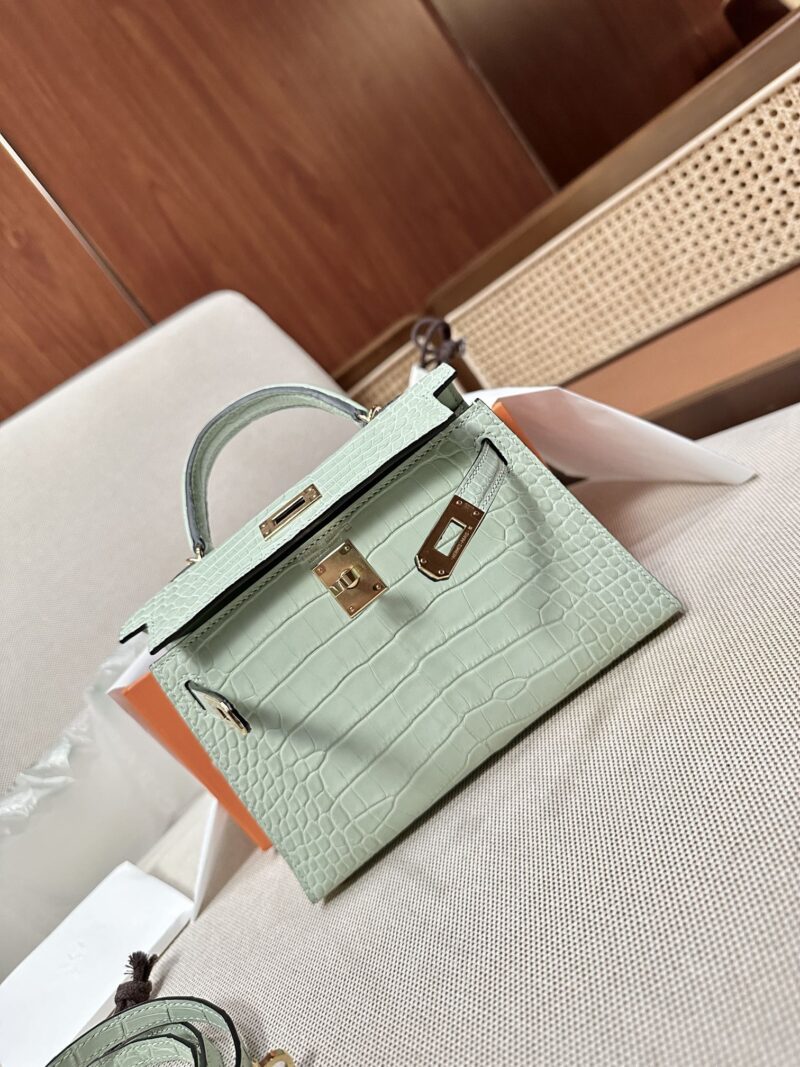 Hermès Mini Kelly Matte Alligator Vert D'eau Gold Hardware - Image 8