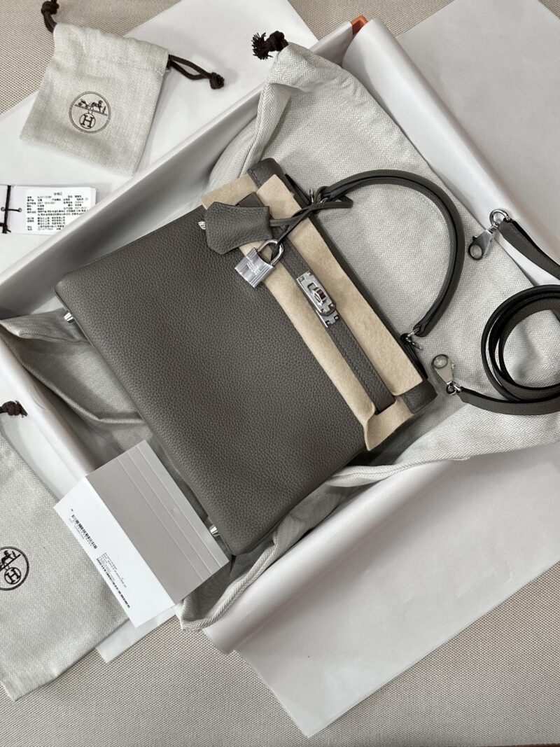 Hermès Kelly 25 Togo Etain Silver Hardware - Image 2