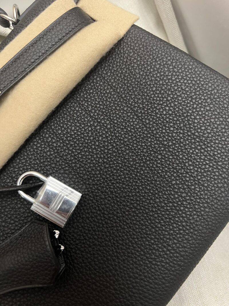 Hermès Kelly 25 Togo Noir Silver Hardware - Image 9