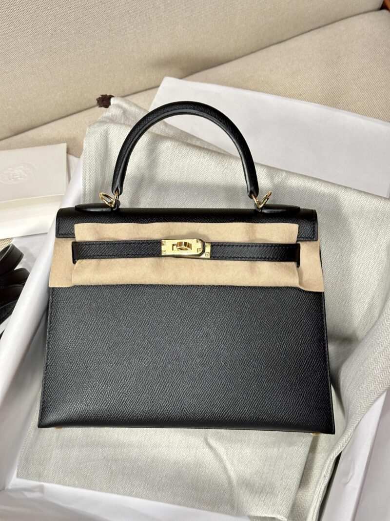 Hermès Kelly 25 Epsom Noir Gold Hardware - Image 3