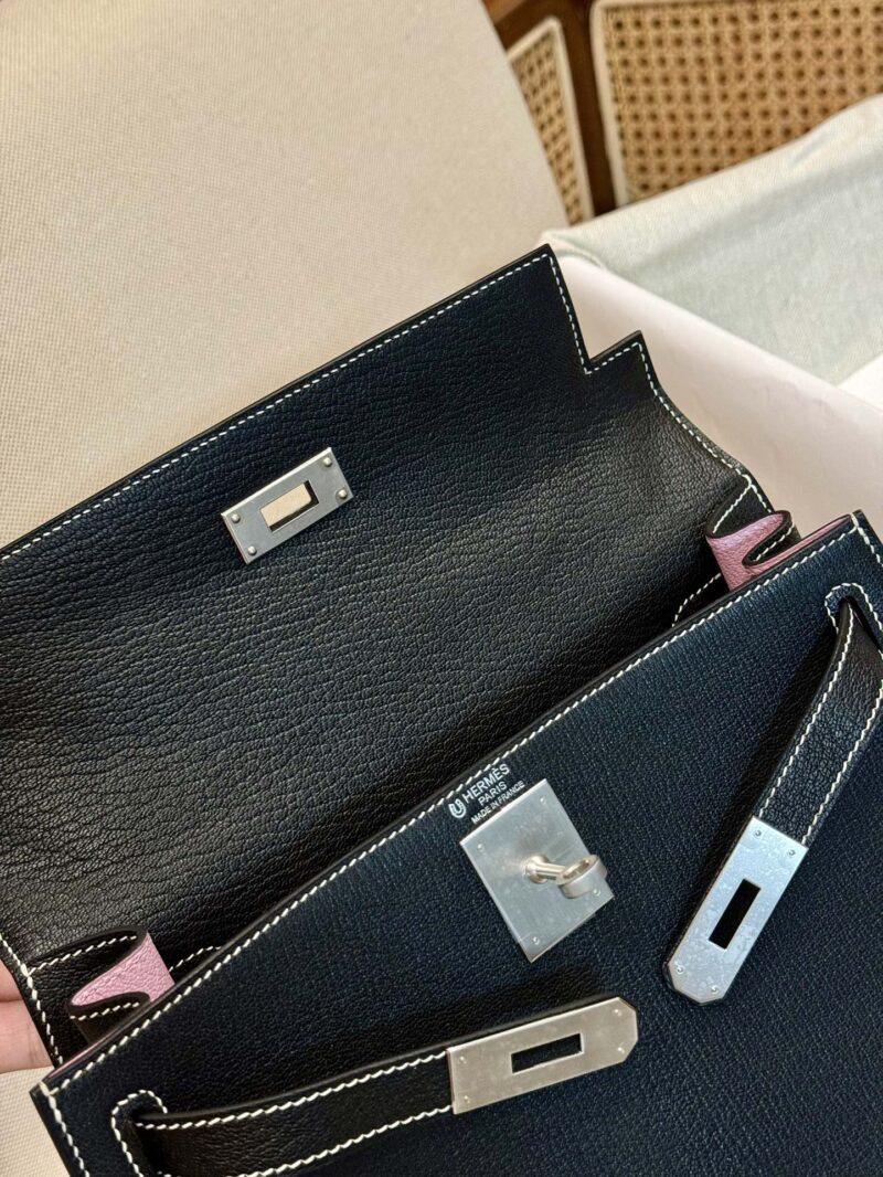 Hermès Kelly 28 Chevre Noir, Mauve Slyvestre Silver Hardware - Image 7
