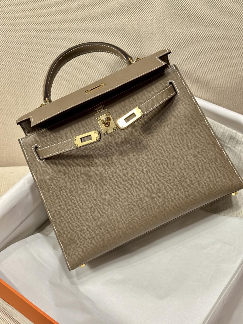 Hermès Kelly 25 Epsom Etoupe, Gold Gold Hardware - Image 3