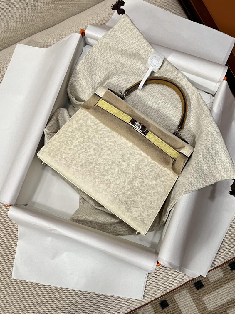 Hermès Kelly 25 Epsom Nata, Jaune Poussin, Sesame Silver Hardware