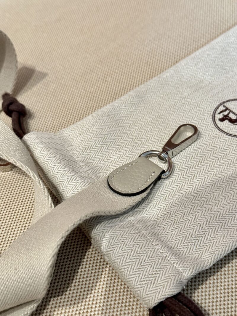 Hermès Mini Evelyne 16 Clemence Beton Silver Hardware - Image 8