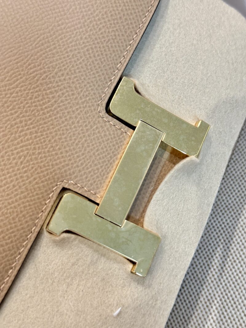 Hermès Constance 19 Chai, Gold Epsom Gold Hardware - Image 9