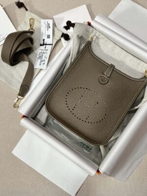 Hermès Mini Evelyne 16 Taurillon Clemence Etoupe Gold Hardware
