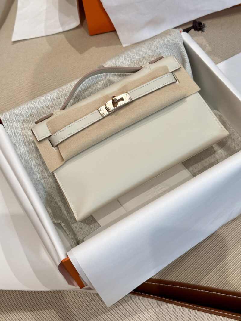 Hermès Kelly Pochette Craie, Rose Gold Swift Gold Hardware