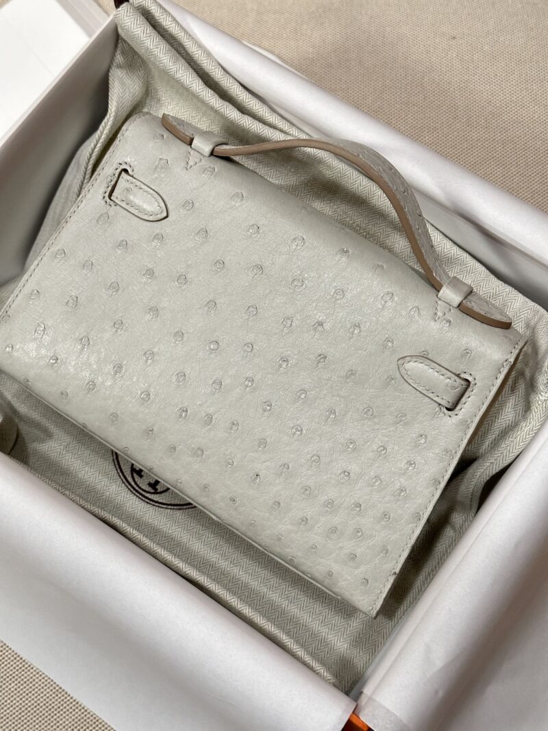 Hermès Kelly Pochette Gris Pearl Ostrich Gold Hardware