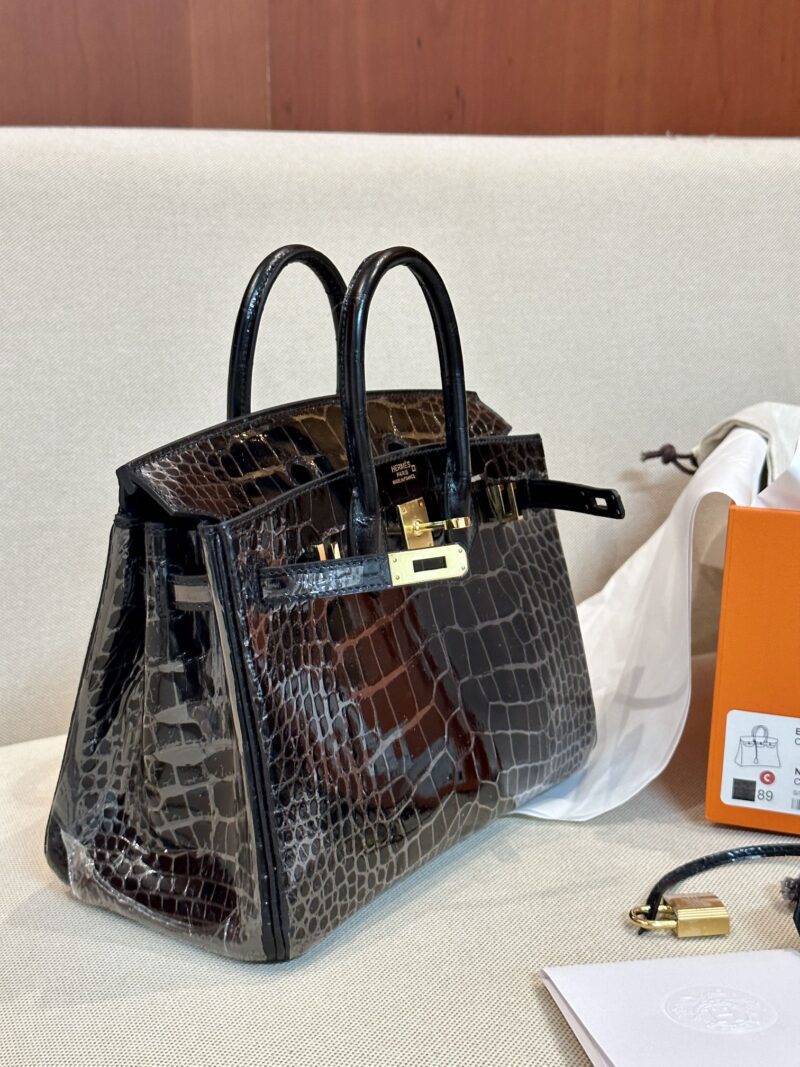 Hermès Birkin 25 Noir, Gold Shiny Crocodile Gold Hardware - Image 5