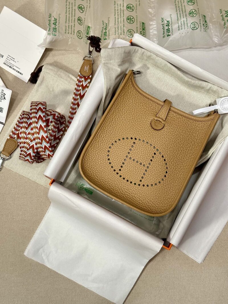 Hermès Mini Evelyne 16 Taurillon Clemence Biscuit Silver Hardware