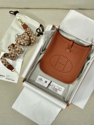 Hermès Mini Evelyne 16 Taurillon Clemence Cuivre Silver Hardware