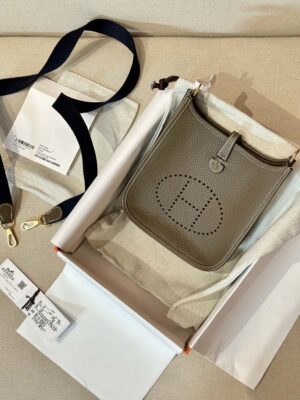 Hermès Mini Evelyne 16 Taurillon Clemence Etoupe Gold Hardware