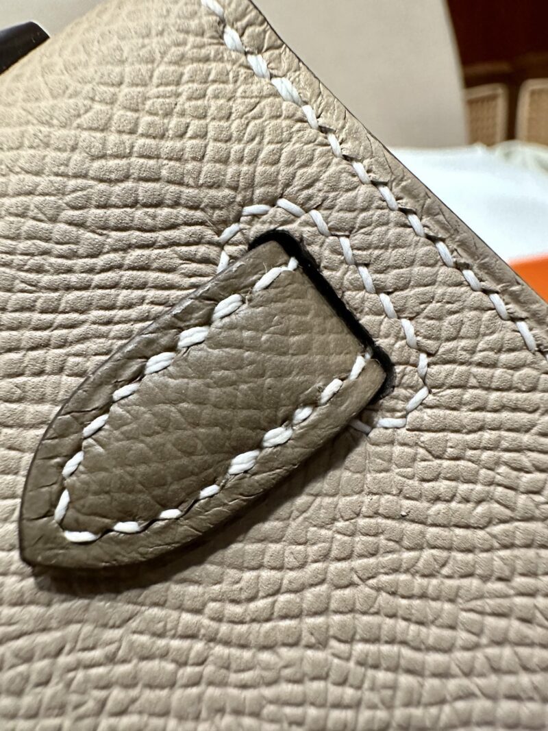 Hermès Mini Kelly 19 Epsom Gris Trench & Etoupe Silver Hardware - Image 9