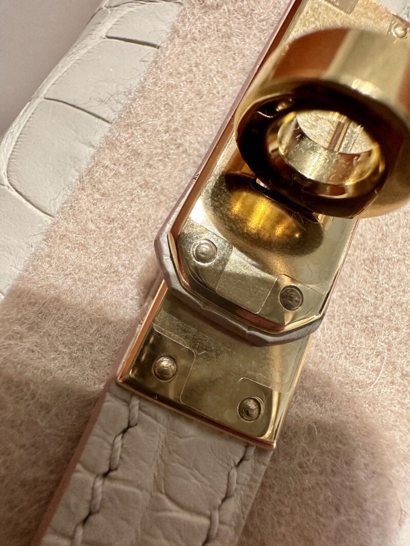 Hermès Mini Kelly 19 Matte Alligator Beton Gold Hardware - Image 15
