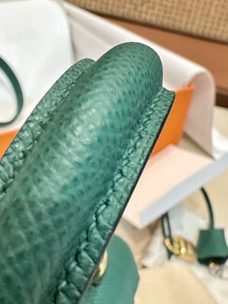 Hermès Kelly 25 Epsom Vert Gold Hardware - Image 12