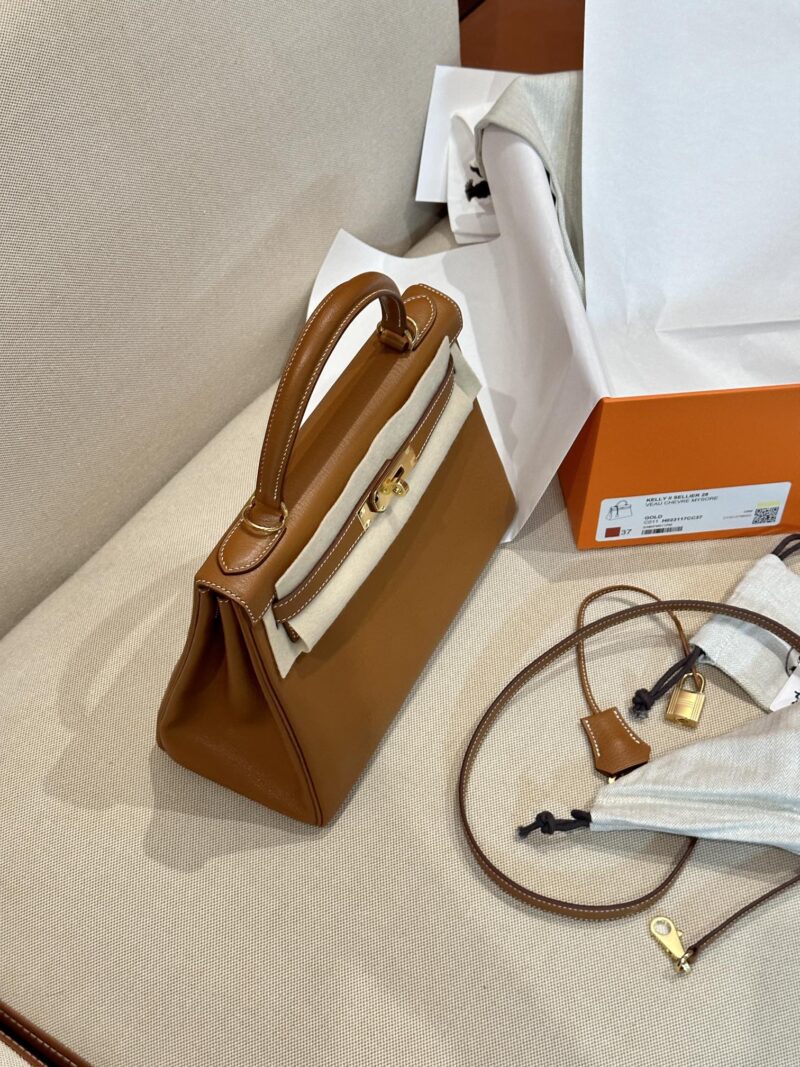 Hermès Kelly 28 Chevre Gold Gold Hardware - Image 3
