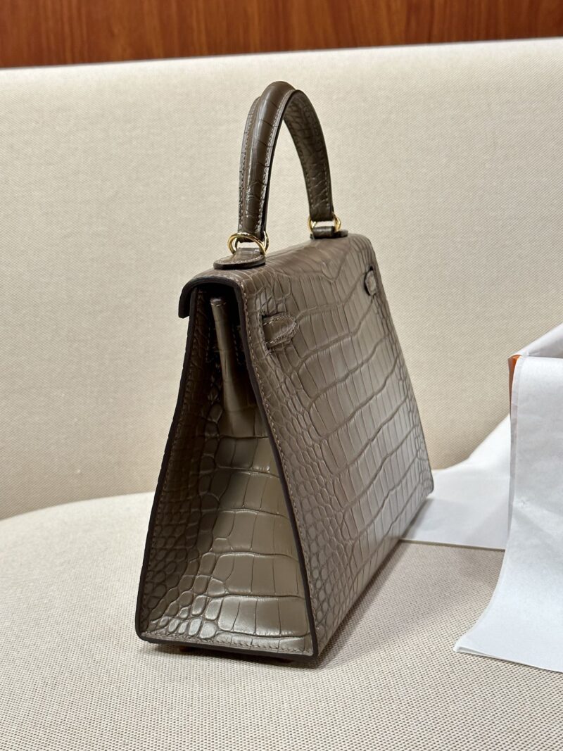 Hermès Kelly 25 Matte Alligator Origan Gold Hardware - Image 6