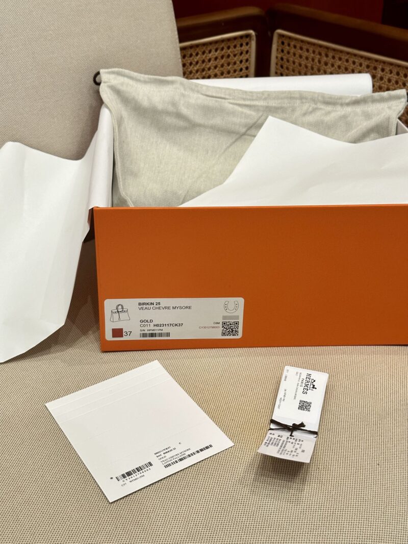 Hermès Birkin 25 Gold Chevre Palladium Hardware - Image 14