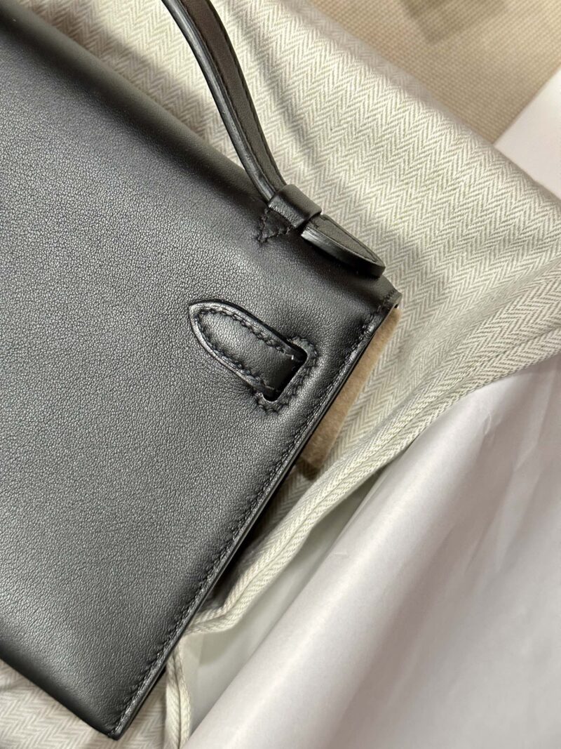 Hermès Kelly Pochette Noir Swift Gold Hardware