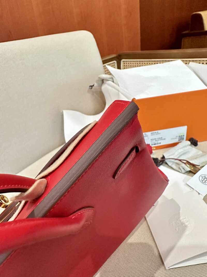 Hermès Birkin 25 Rouge Coeur Swift Gold Hardware - Image 8