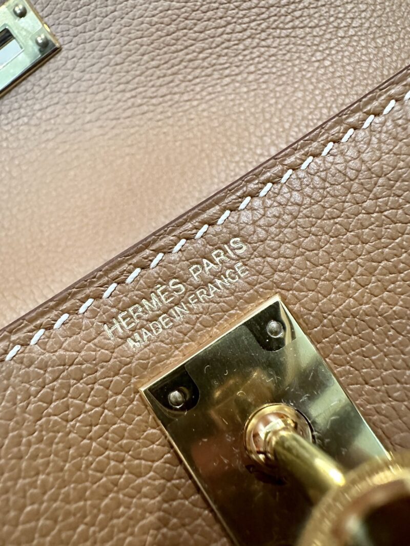 Hermès Kelly Danse 22 Evercolor Gold Gold Hardware - Image 9