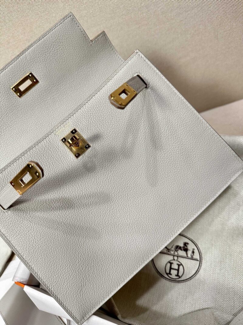 Hermès Kelly Danse 22 Evercolor Gris Pearl Gold Hardware - Image 5
