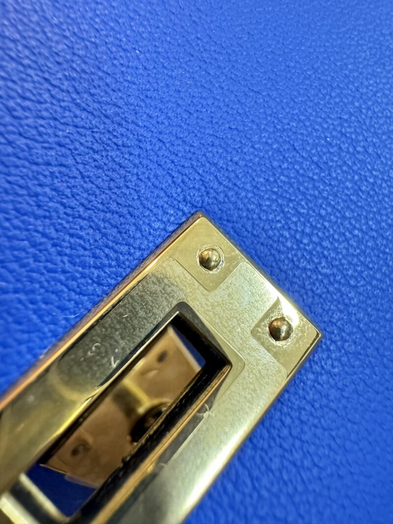 Hermès Kelly Danse 22 Swift Blue Royal Gold Hardware - Image 10