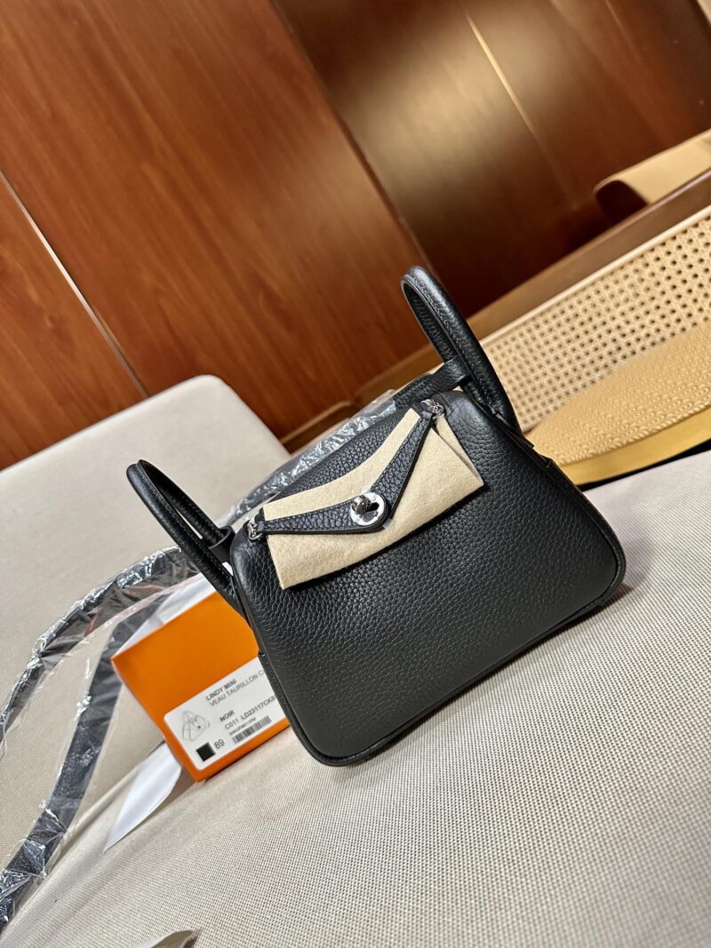 Hermès Mini Lindy 20 Taurillon Clemence Noir Silver Hardware - Image 2