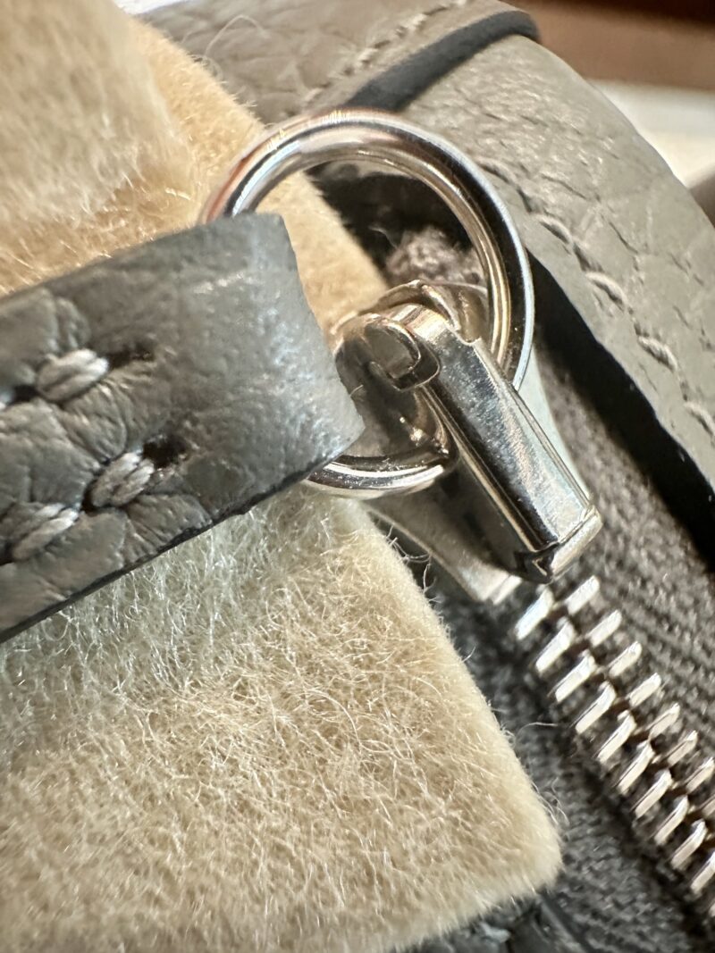Hermès Lindy 26 Taurillon Clemence Gris Meyer Silver Hardware - Image 14