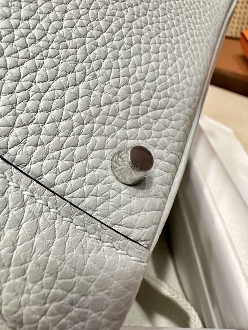 Hermès Mini Lindy 20 Taurillon Clemence Blue Pale Gold Hardware - Image 13
